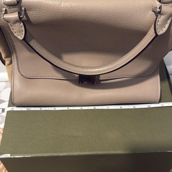 Céline trapeze bag in beige - Picture 11 of 14